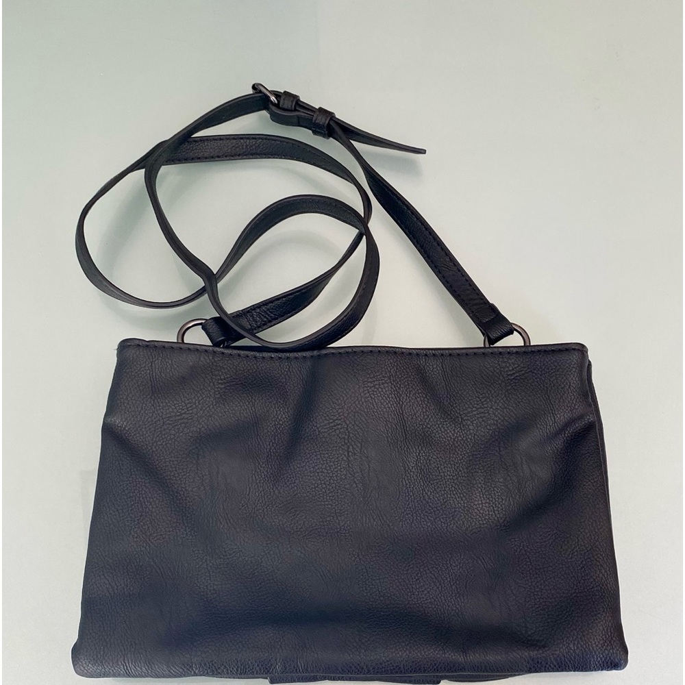 Simply Vera Vera Wang Black Soft Leather Crossbody Bag